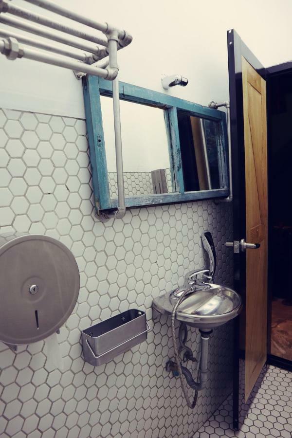 Travel Charger Hostel Hualien Extérieur photo