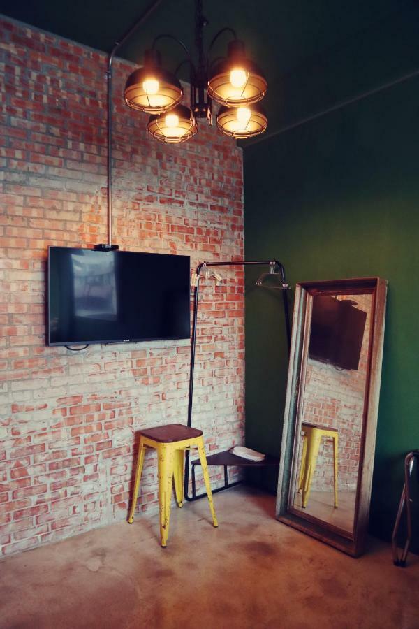 Travel Charger Hostel Hualien Extérieur photo